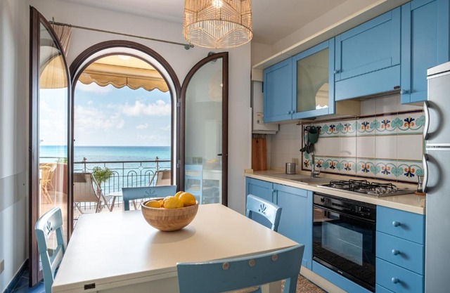 Residence L'Arcipelago Appartamenti Fronte Mare con Ampio Balcone