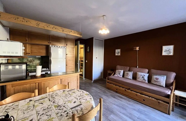 Residence Les Cimes - Studio for 4 People