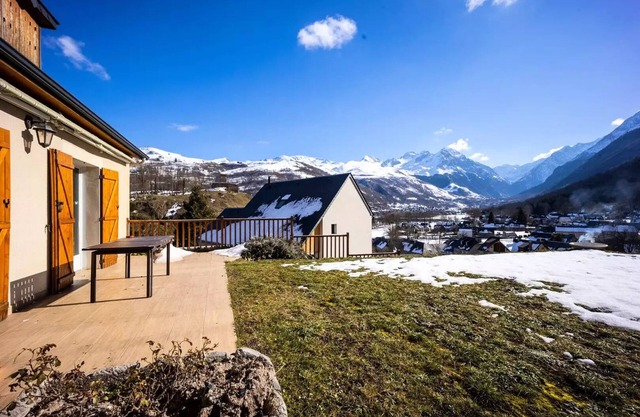 Residence Mgenos1-genos - Superb house for 10 people Genos, near Lake