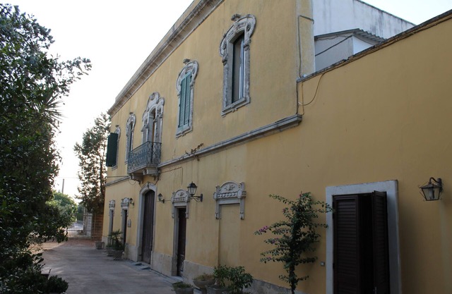 Residencia del '800 en el campo de Salento, en el km. 15 metros del mar (Gallipoli .....)
