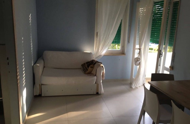 en la exclusiva residencia Rosamarina en el apartamento Ostuni a pocos metros del mar