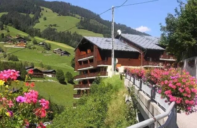 Residence Val Blanc 1 - Apartment T2 cabin near the slopes, for 4 people. Ranked **