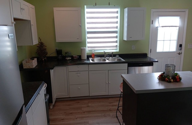 Residential area .5 to 1 mile walk to the Downtown area.