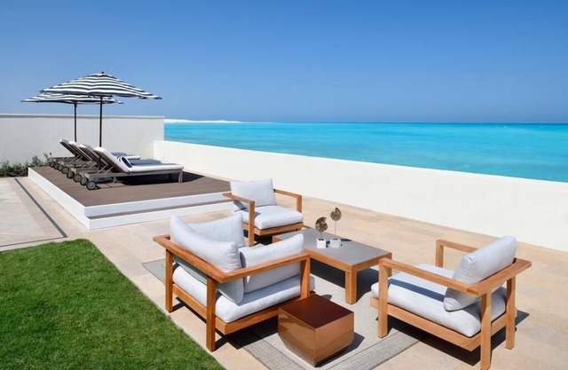 Villa residencial con vista al mar