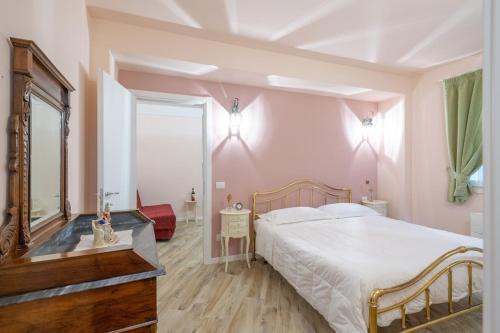 Residenza dei Piaceri Perduti-Rosa