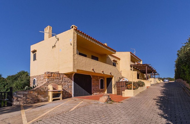 Residenza delle Rocce – Three-room apartment with terrace in the Piras Village – La Maddalena