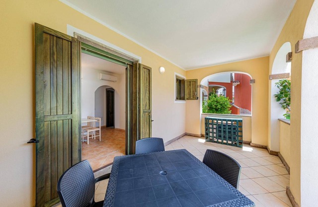 Residenza Le Farfalle 'Two-Room Apartment B' with Garden View, Shared Pool
