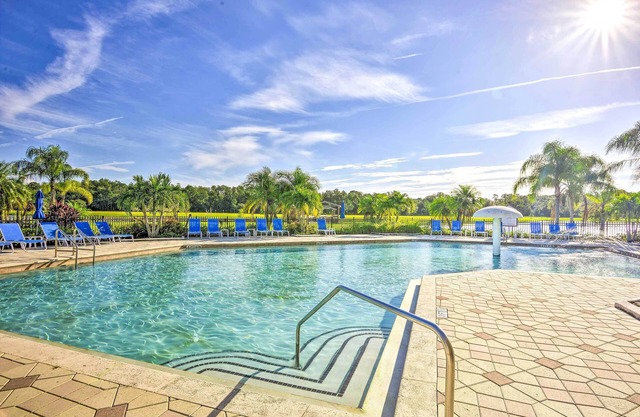 Resort Getaway w/ Florida Room: 14 Mi to Disney!