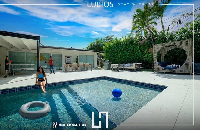 Resort Retreat: Heated Pool, BBQ & Sports Court