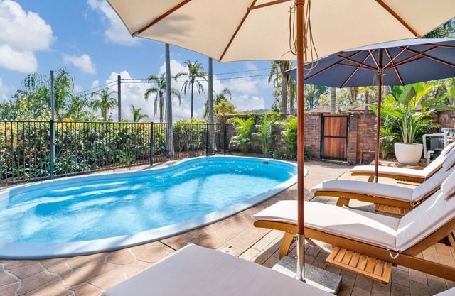 Resort Style Getaway | Close to Beaches and Cafes