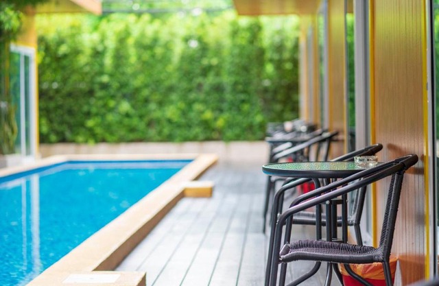 Resort V - MRT Huai Khwang