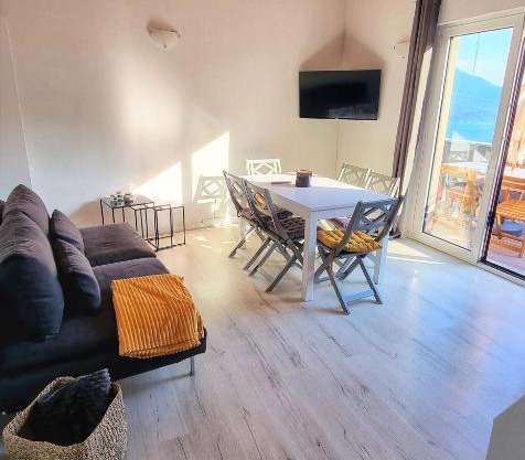 REST AND VIEW APARTMENT