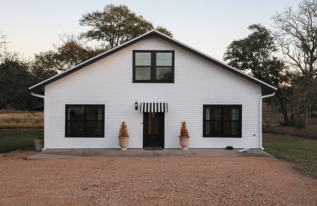 Rest & relax in the country | Pool | Hot Tub | Sleeps 6