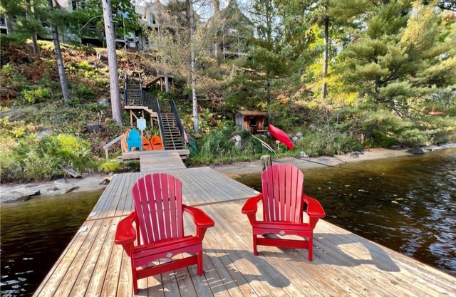 Restful 1 Bed Lakefront Condo in Muskoka