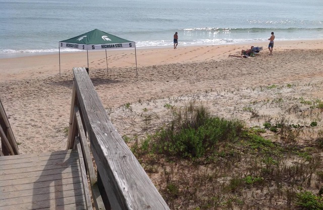 Disfrute de la playa, la piscina y nuestro gran condominio de 2 dormitorios en Ormond Beach, Florida
