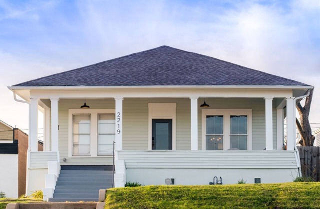 Explore la zona residencial de Waco desde el bungalow de 1930 restaurado con amor