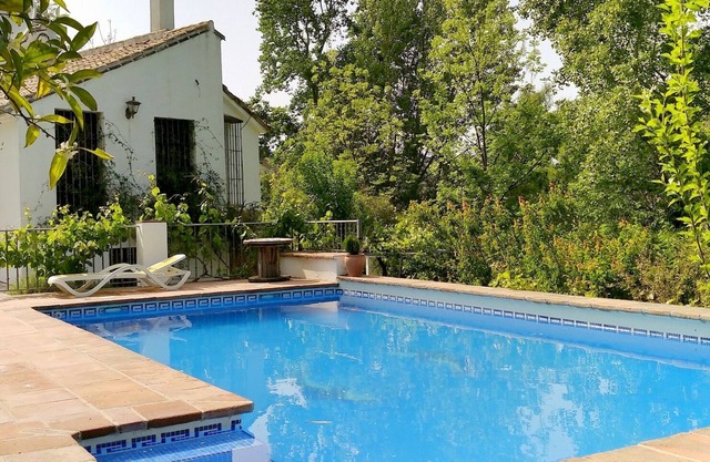 Antiguo molino restaurado con piscina, barbacoa, wifi, chimenea y aire acondicio