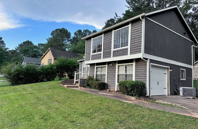 Retreat at Stone Mountain – Cozy 3BR Near Trails, MARTA & Downtown