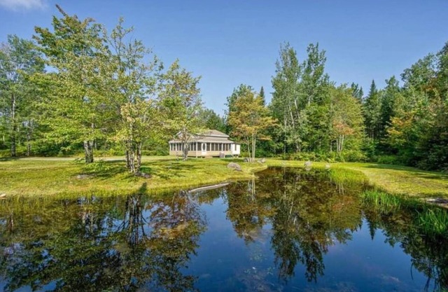 Retreat to peace and nature! Ideal for lovers or families.