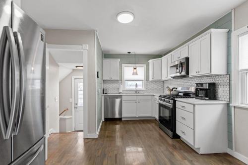 Retreat in Muskegon - short distance to Lake MI