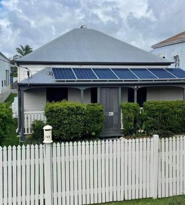 Retreat on Murray - Pool, Playground, Huge Deck!