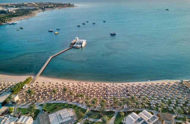 Retreat to 3 Spacious Rooms Steps from Makadi Bay Dolphin House | Free Parking