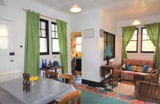 Retro Beach Cottage - Cape Patterson