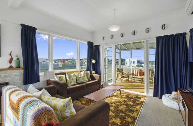 Retro dog-friendly family beach bach