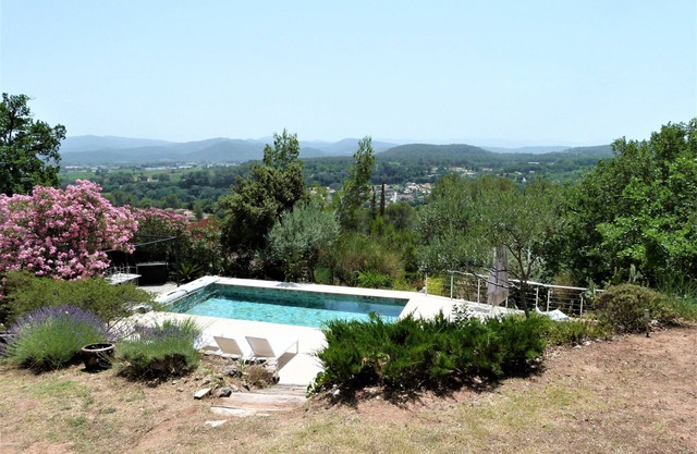 REVERIE EN PROVENCE / LUXURY VILLA / 4 PEOPLE