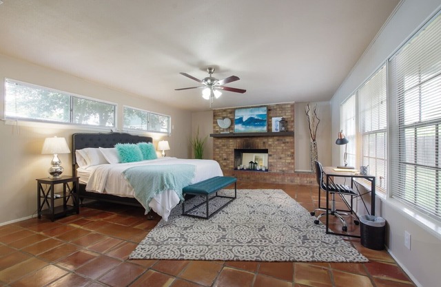 Cozy Getaway, Airport, Family Friendly-Alamo