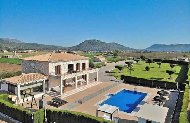 Rey del Campo 140 lujosa villa con piscina privada, aire acondicionado, jardín y zona barbacoa