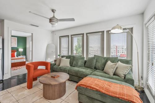 Reynoldstown Lux 2BR, Rooftop Deck, Near Beltline & Downtown, Free Parking