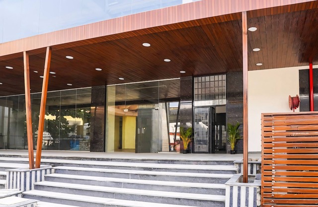 RG Suites Silkboard