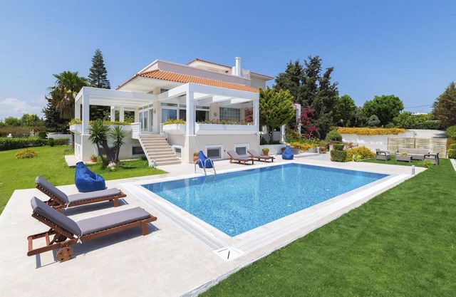 Ciudad de Rodas, lujosa villa de 4 dormitorios, piscina privada, 10 personas
