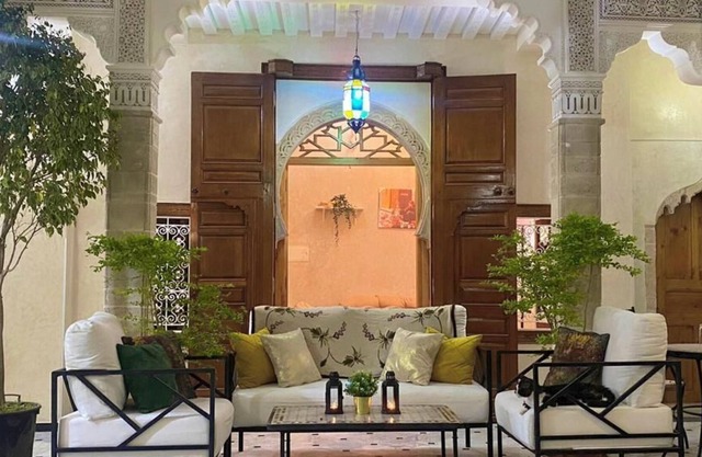 Riad Lalla Zined