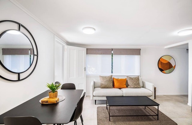 Riches Serendipity Home with Parking and Wi-fi