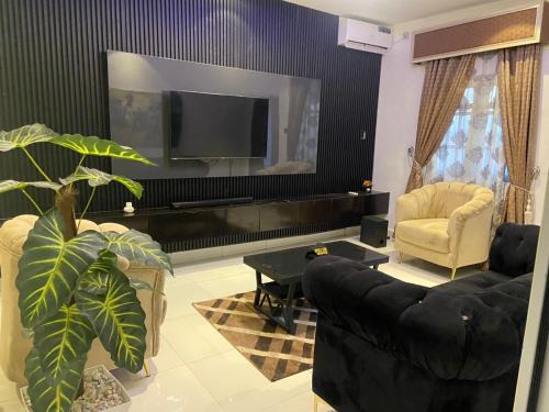 RichJ Luxury Apartments