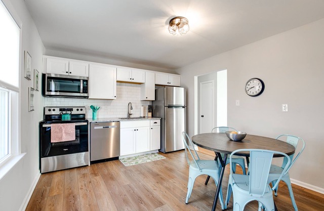 Richmond Gem whole house 3 BR fenced yard!