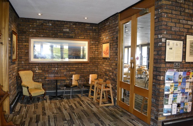 Richmond Henty Hotel