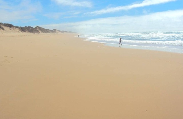 Justo en la playa de 90 millas - Honeysuckle House