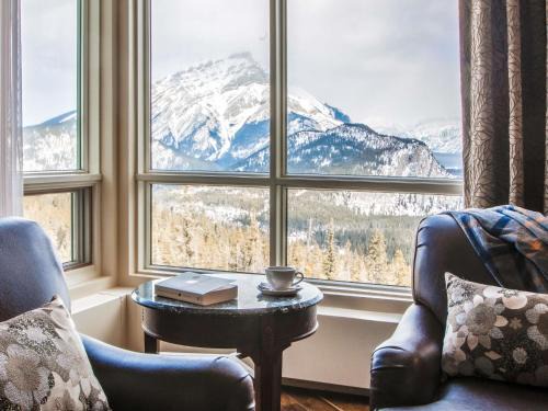 Rimrock Banff, Emblems Collection