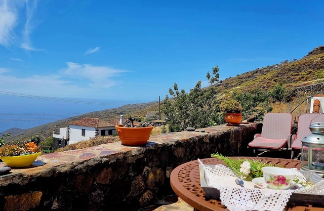 Rincón de Mercedes, vistas al mar, WIFI, jardín y terraza con vistas
