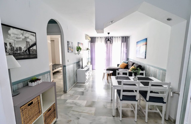 Rincon de Sierra Nevada. Piso con 2 dormitorios ,y piscina. Ideal para familias