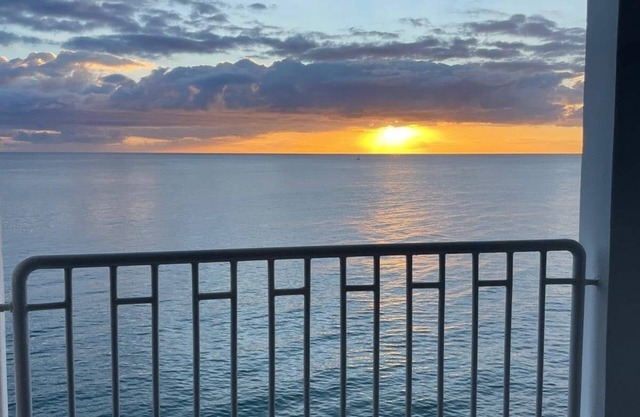 Rincon Ocean Front Sunset Apartment Getaway 2BR/BT