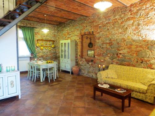 Rio Corso, antico cascinale toscano