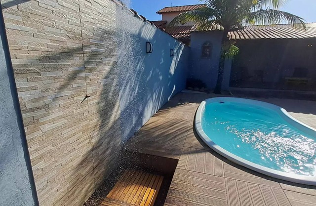 RiqueHouse: Swimming pool and barbecue 500m from the beach