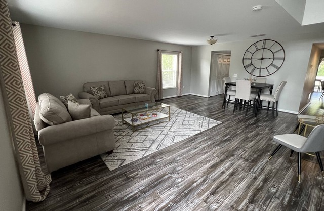 Rising sun house 20 min from Tampa Airport, Park,mall, zoo