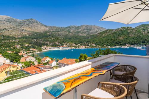 RITA - Charming 2-Bedroom Apartment with sea view, Slano