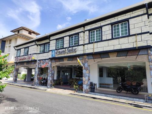 Ritz Suites