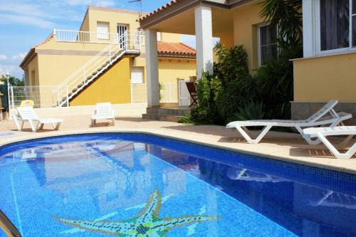 Riumar "Migjorn", 50m to beach, private pool, On-Site-Service, dog beach